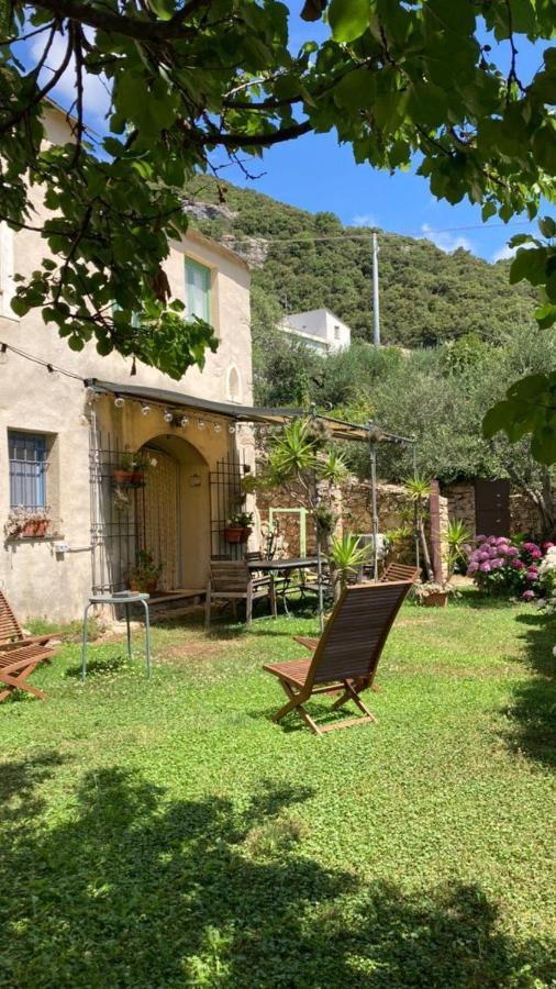 Casa Olivia Lacrema Finale Ligure Exterior photo